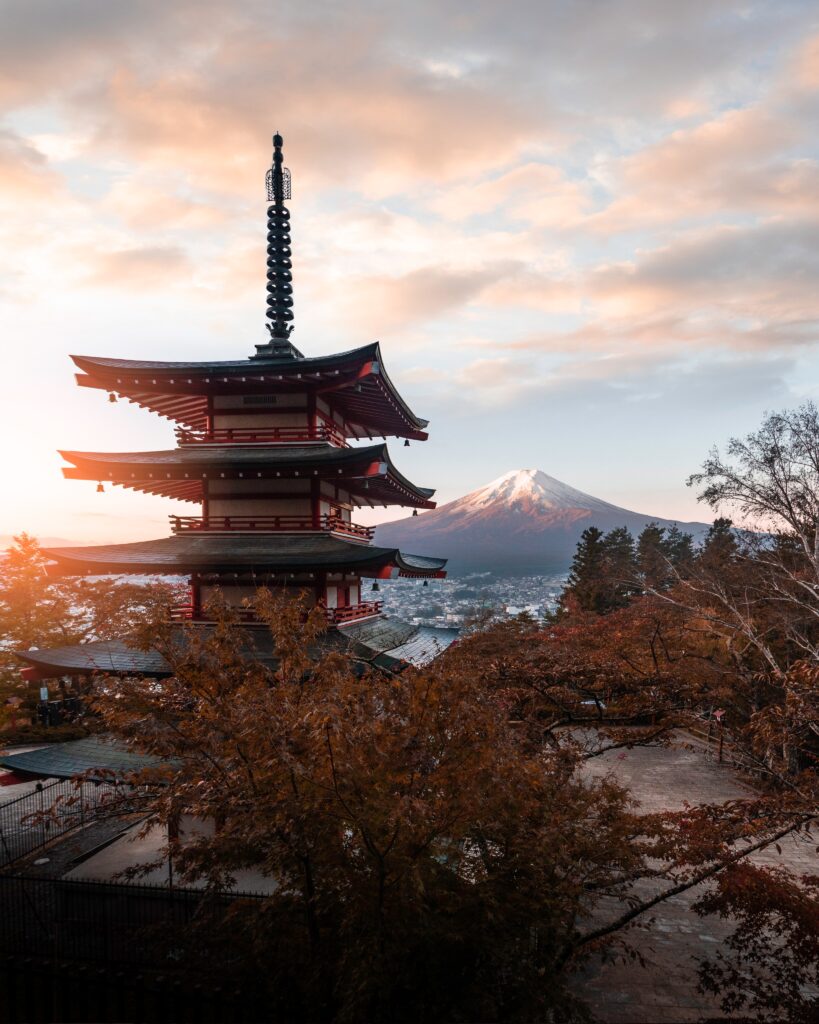 Il parco Arakurayama Sengen ai piedi del monte Fuji